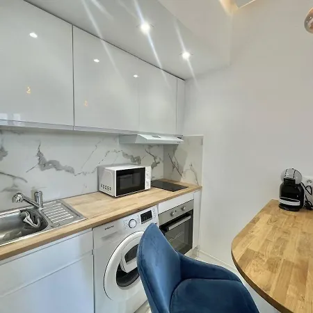 Signature Andrioli Apartman *